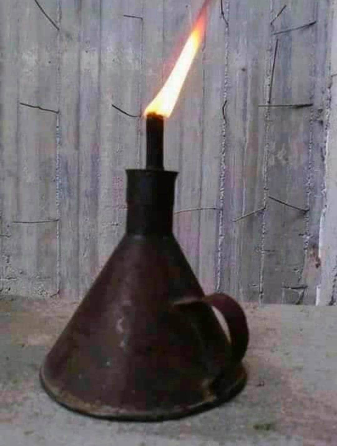 चिमणीच्या प्रकाशात अभ्यास