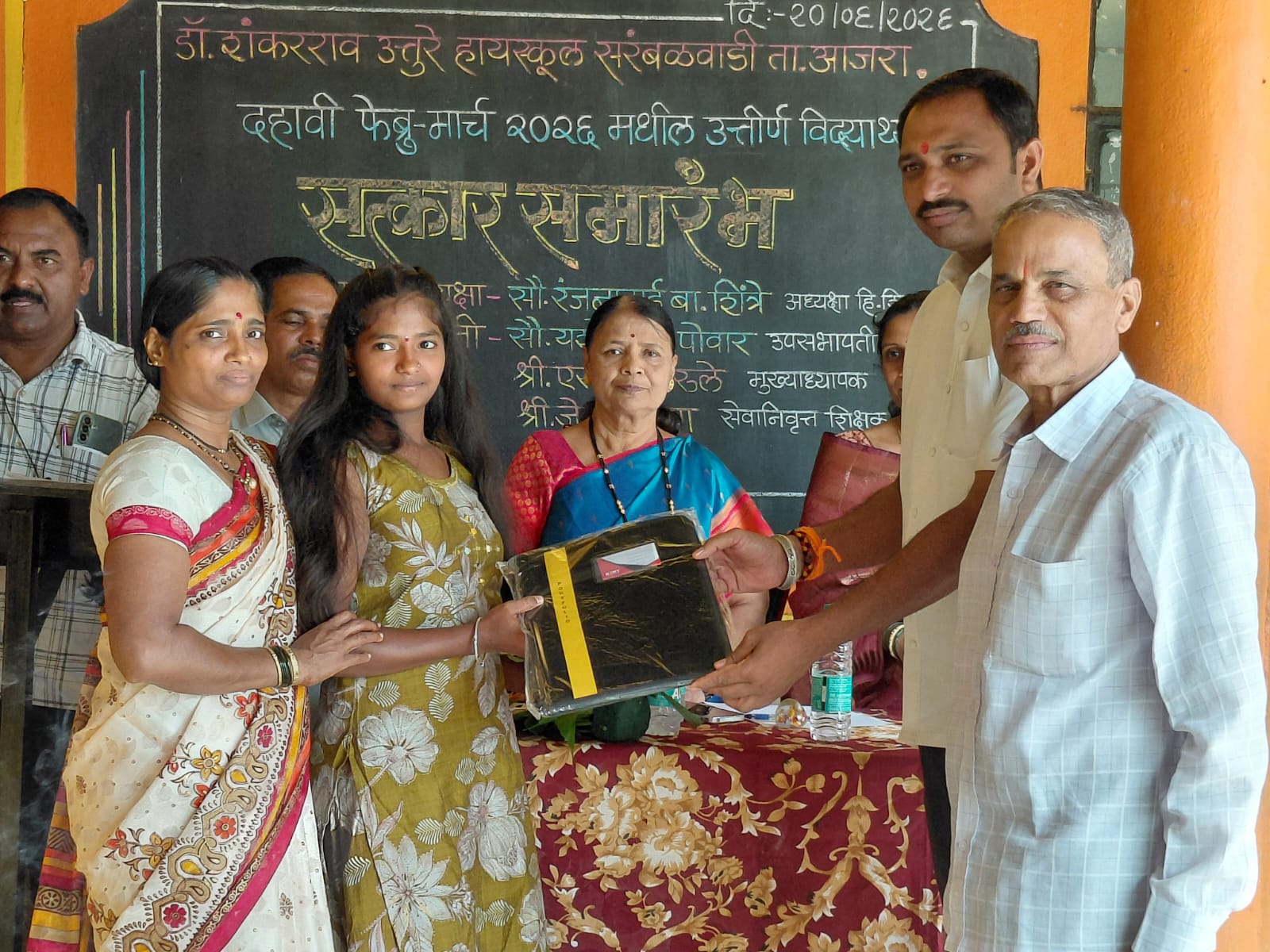यशाची उत्तुंग भरारी